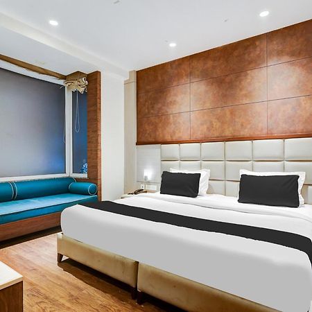 Super Townhouse Chhatarpur Near Metro Park New Delhi Exterior photo